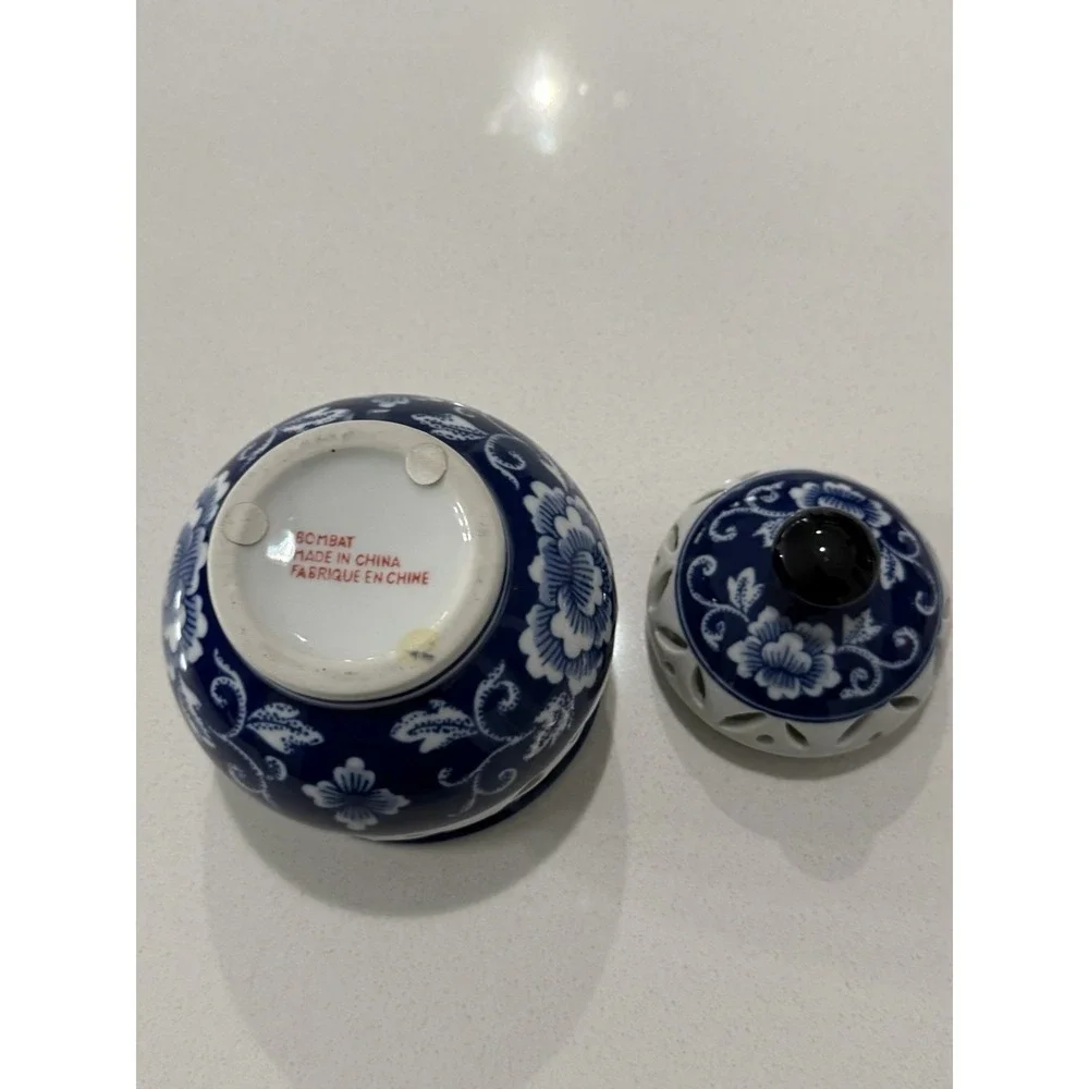 Bombay Company Potpourri Jar‎ Blue White Floral With Lid 6